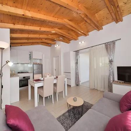 Irena Apartamento