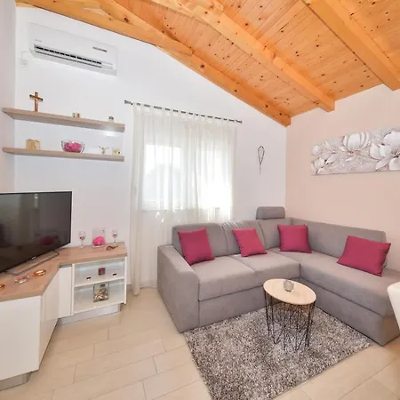 Irena Apartamento *