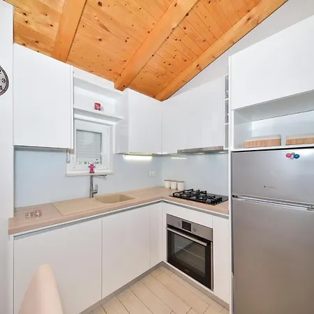 House Irena 1 포세다르예