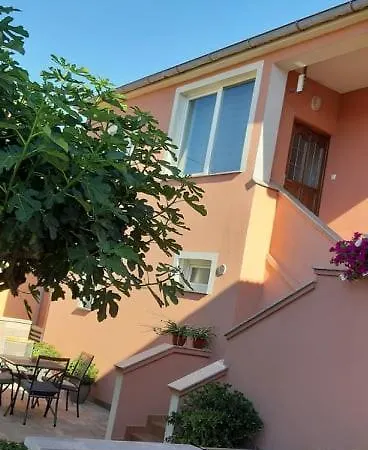 House Irena 1 아파트