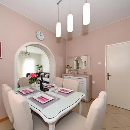 Irena Apartamento