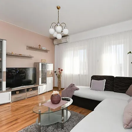 Irena Apartamento