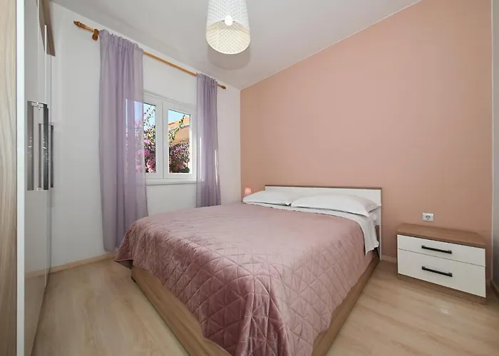 Irena Apartman