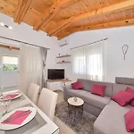 House Irena 1