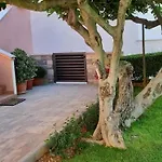 Appartement House Irena 1 *