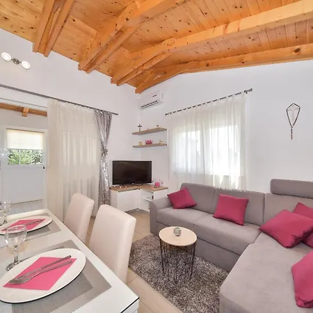 House Irena 1