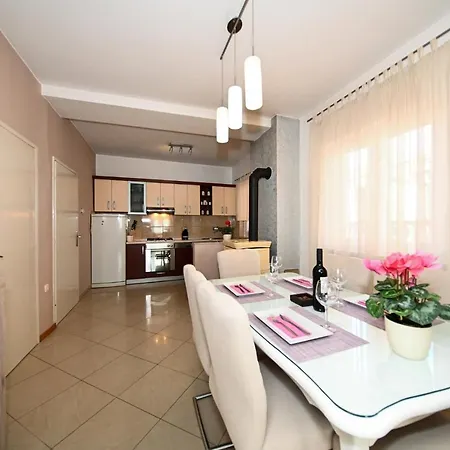 Apartamento Irena Posedarje